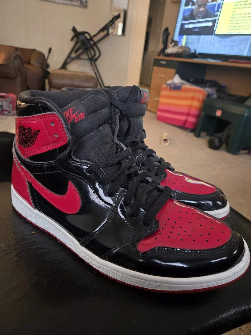 RARE O.G Jordan High-Top Sneakers in Red and Black
